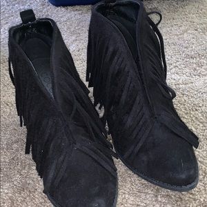 NEW women’s Coconuts booties. Size 8.